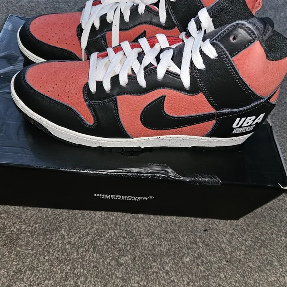 Sneakers - Picture 4 of 4